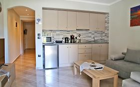 Johns Cozy Apartments -10 Min From Athens Airport Self Check-In!